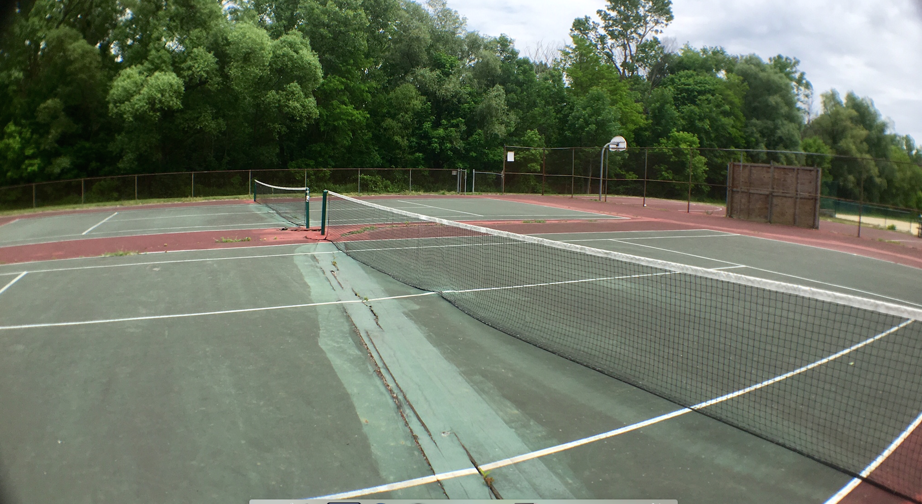 Park Commission Board Approves Hillbrook 
Tennis Courts for 2016 Renovation